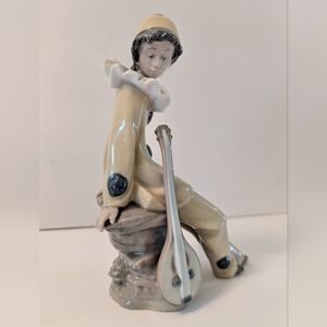 Nao Lladro Wandering Minstrel #1054